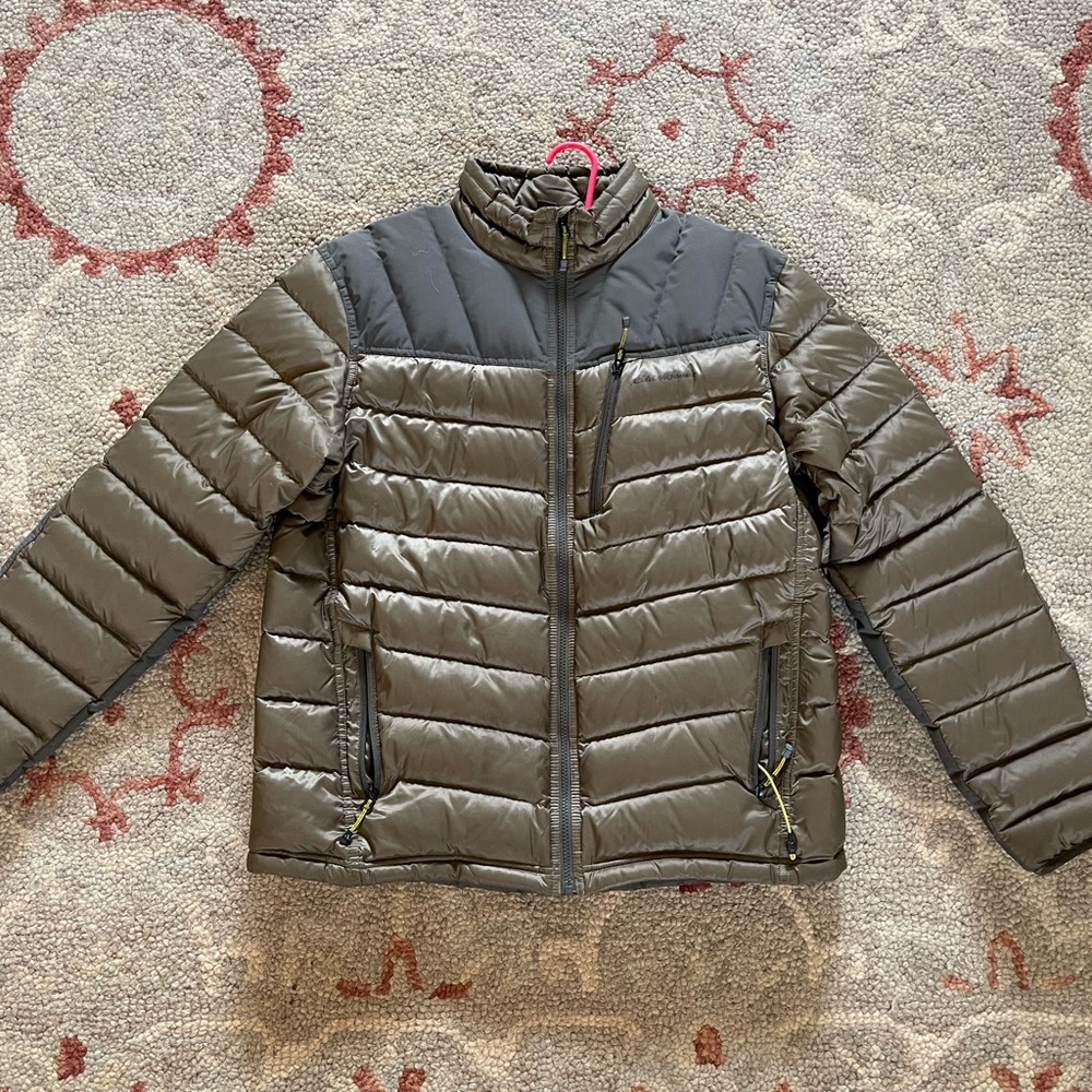 Men’s Eddie Bauer down coat